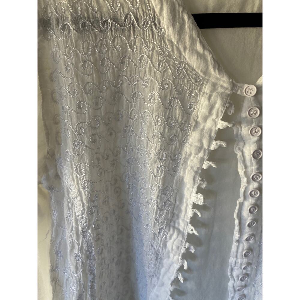 Vintage White Embroidered Rayon Blouse Womens M Boho Cottagecore Button Front - Picture 7 of 11